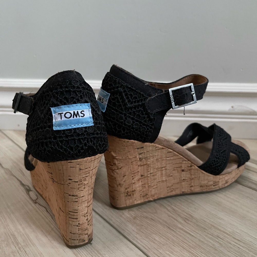 TOMS Black Lace Wedge Heels. Size 8.5